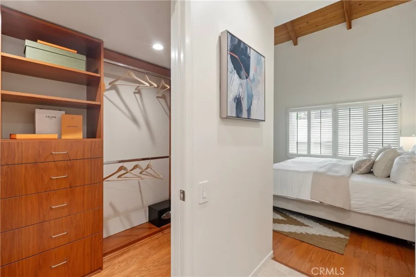10933 Wellworth Avenue #10 photo 20