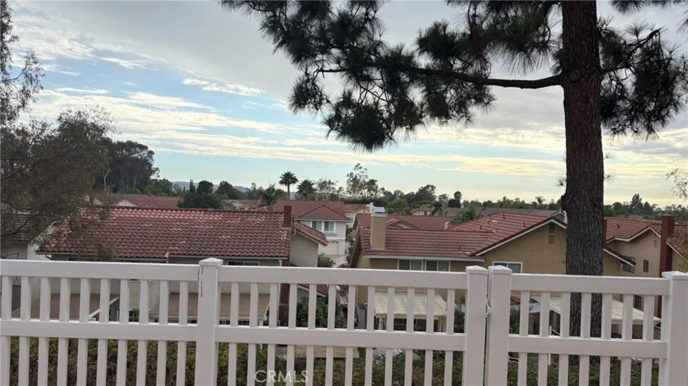 21211 Serra Vista photo 3
