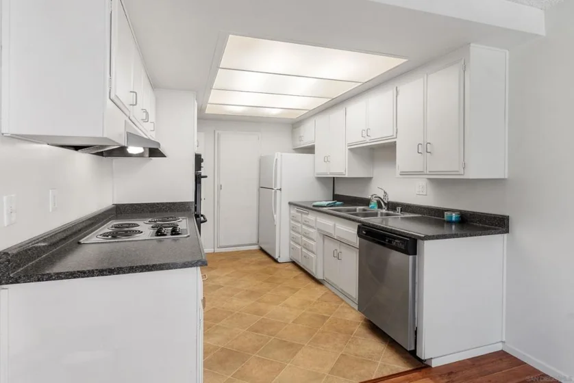 12453 Rios Road photo 4