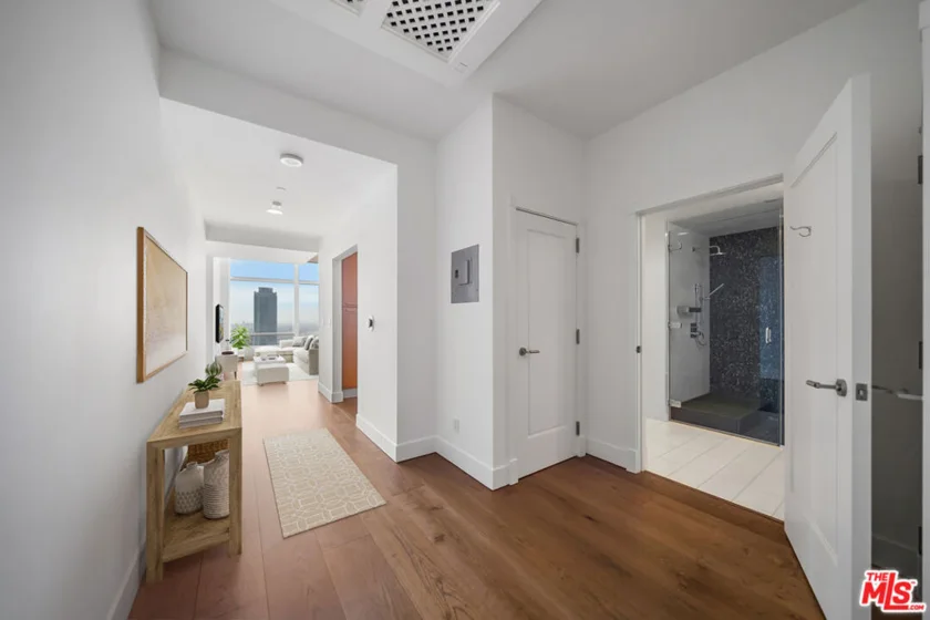 900 W Olympic Boulevard #32I photo 13