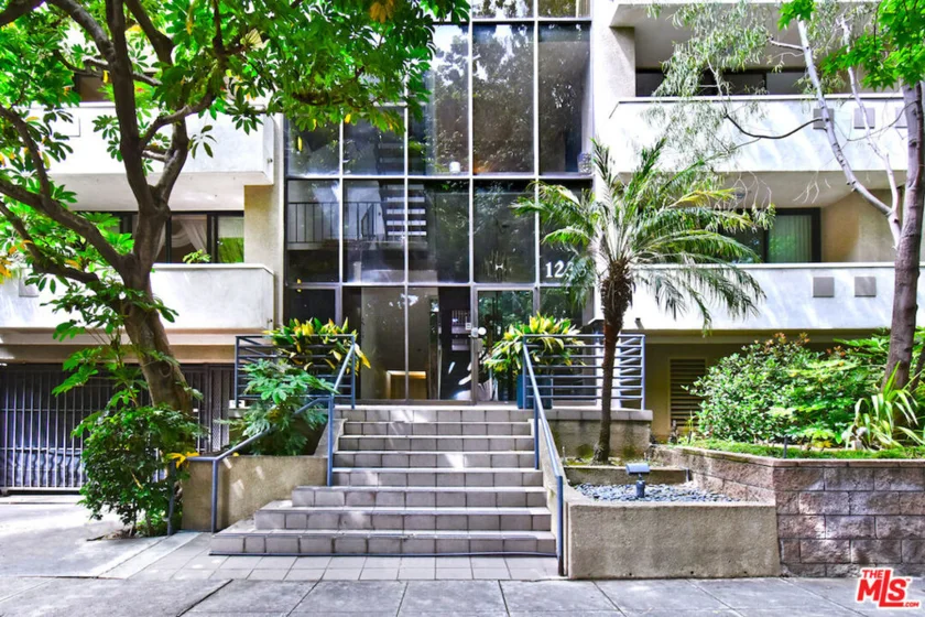 1233 Amherst Avenue #301 photo 1
