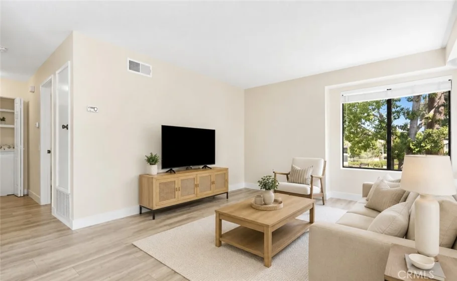 25717 Sycamore Pointe photo 3