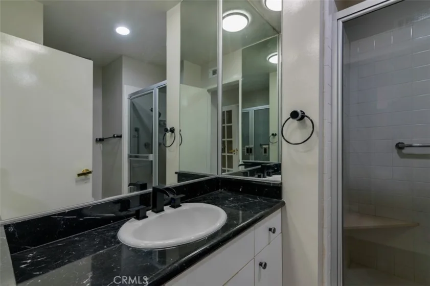 441 N Oakhurst #604 photo 19