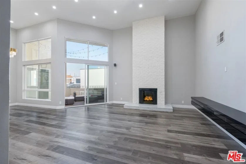 14569 Benefit Street #304 photo 1