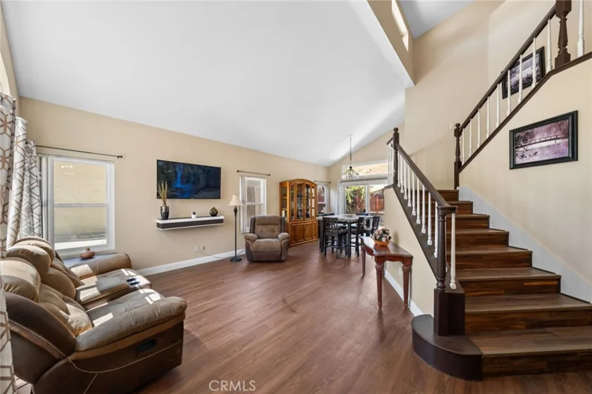 40661 Symeron Way photo 8