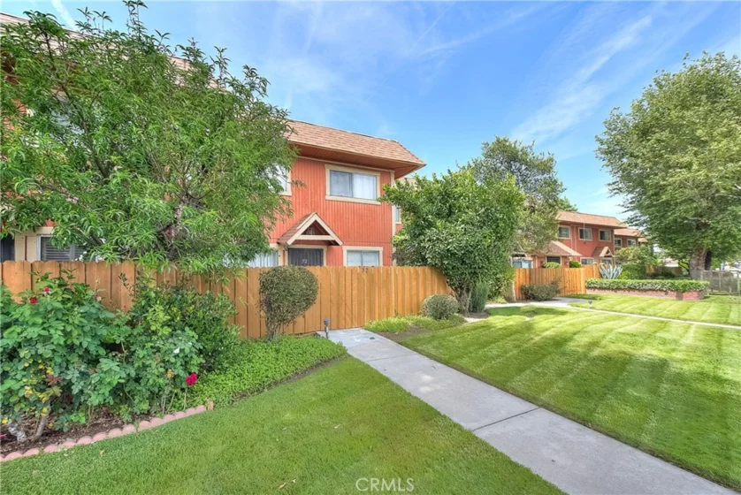 14265 Terra Bella Street #32 photo 4