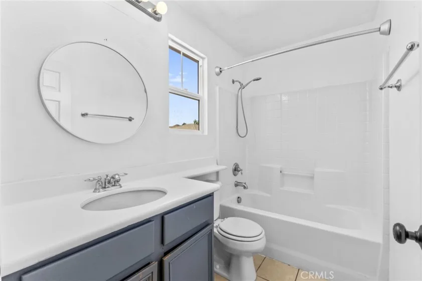 28403 Ravenna photo 25