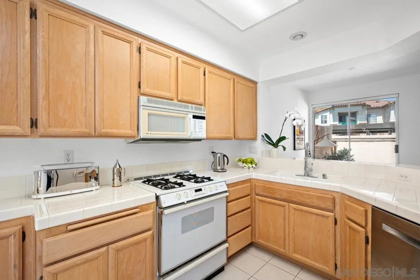 11382 Via Rancho San Diego #D photo 12