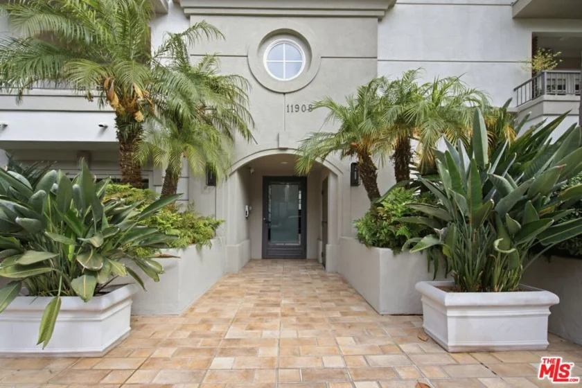 11908 Darlington Avenue #203 photo 1