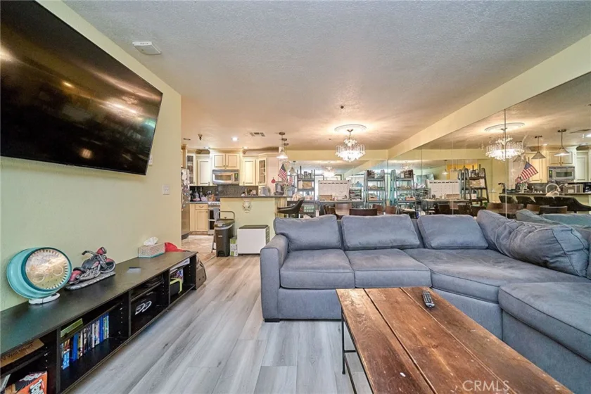121 S Hope #103 photo 5