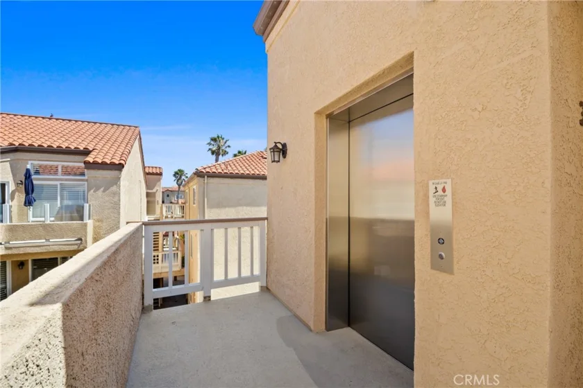 2000 Pacific Coast Hwy Apt 308 photo 17