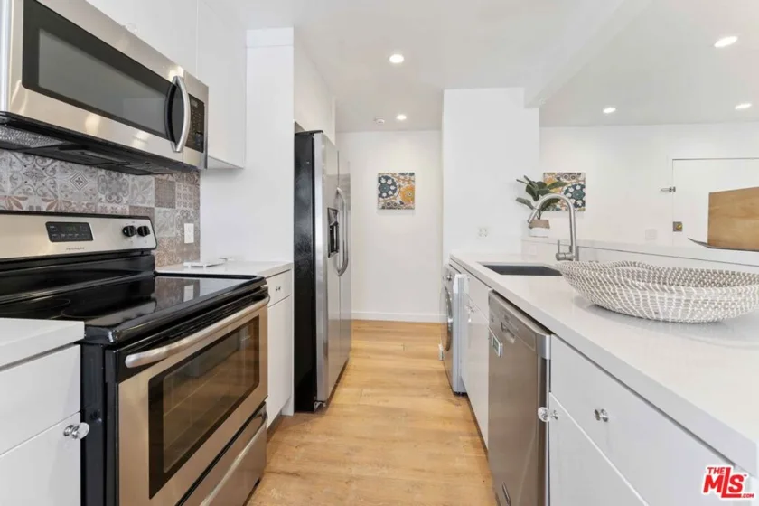 1351 N Orange Drive #221 photo 1