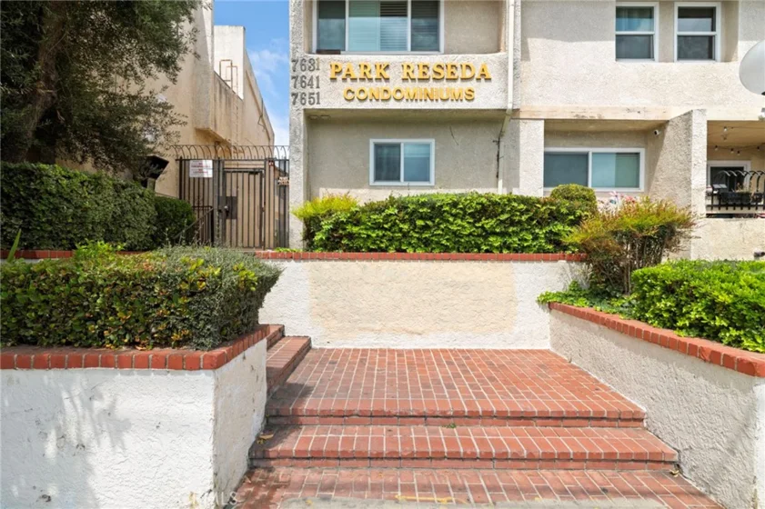 7641 Reseda Boulevard #126 photo 27