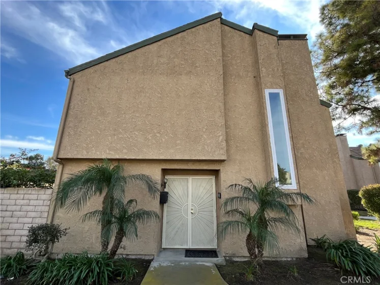 15963 Hyde Court photo 1