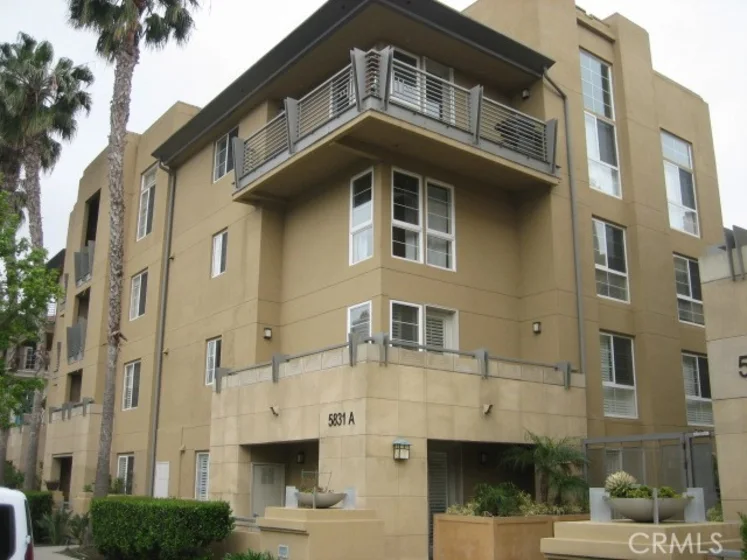 5831 Seawalk Drive #117 photo 1