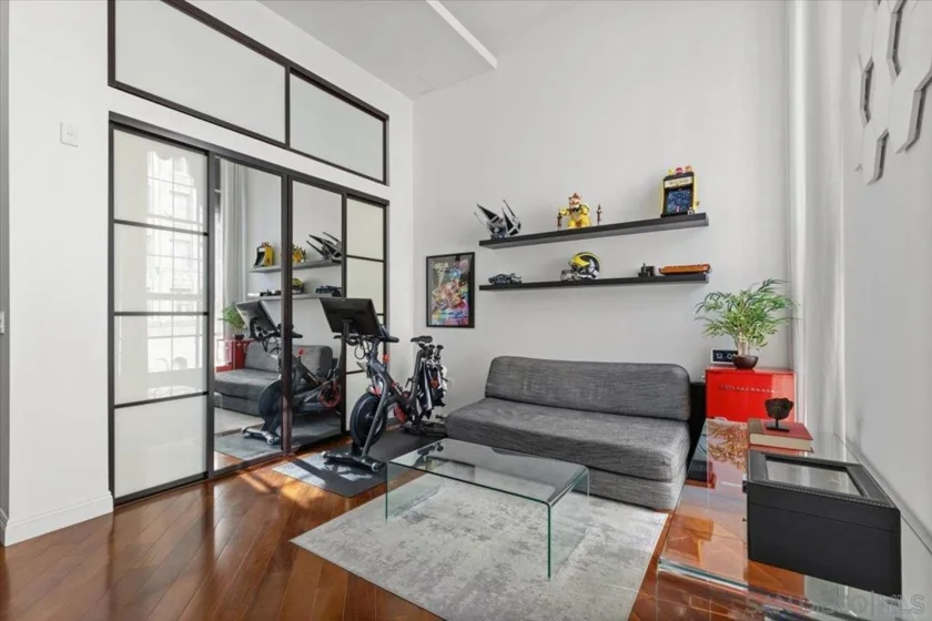 950 6th Avenue #432 photo 17
