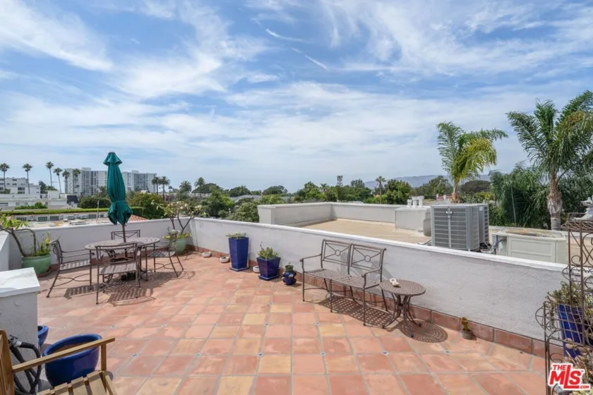 446 San Vicente Boulevard #106 photo 3
