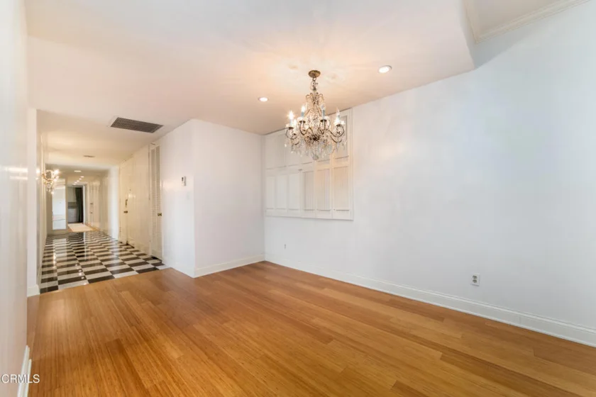 380 S Orange Grove Boulevard #12 photo 34