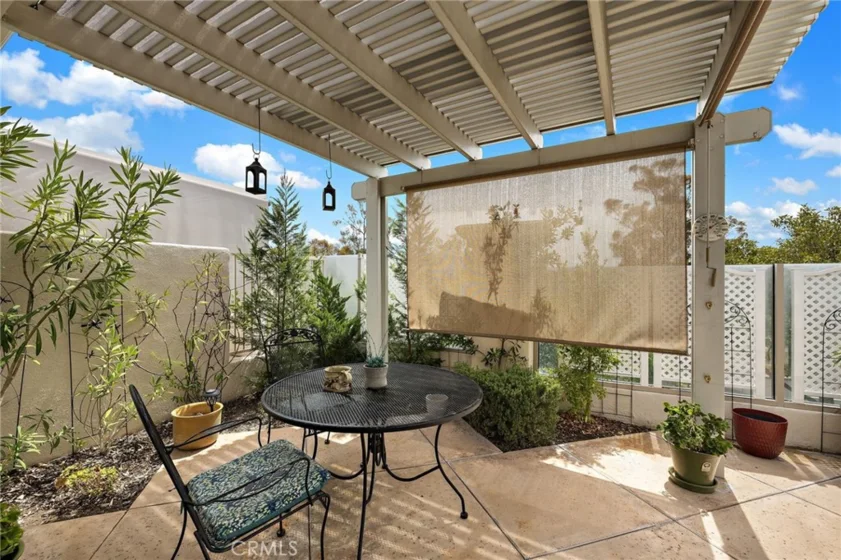21734 San Leandro photo 29