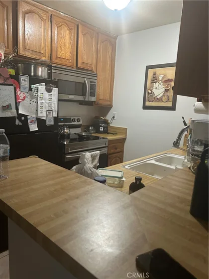 21801 Roscoe photo 6