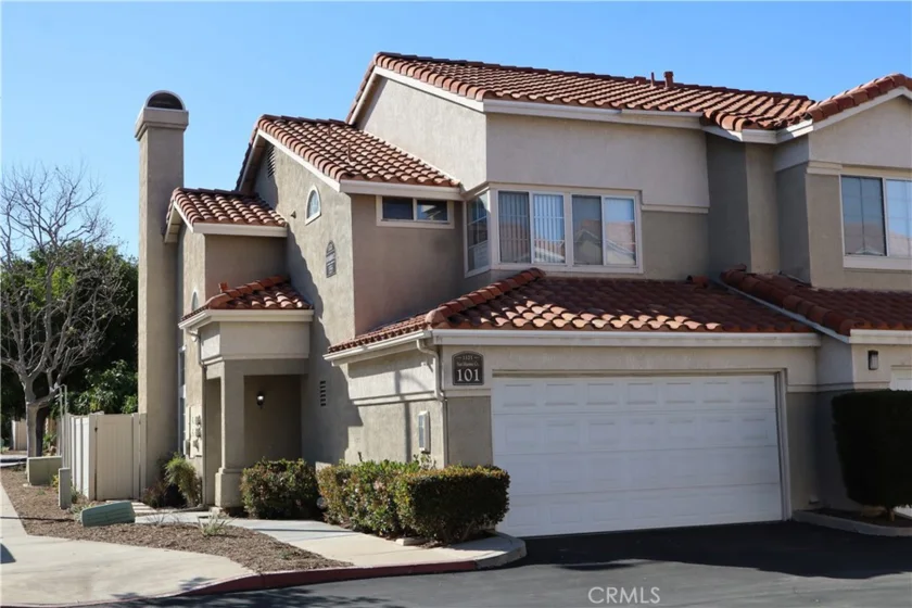 1121 San Marino Court photo 2