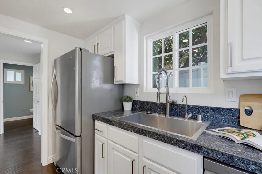 1118 Sandi Lane photo 12