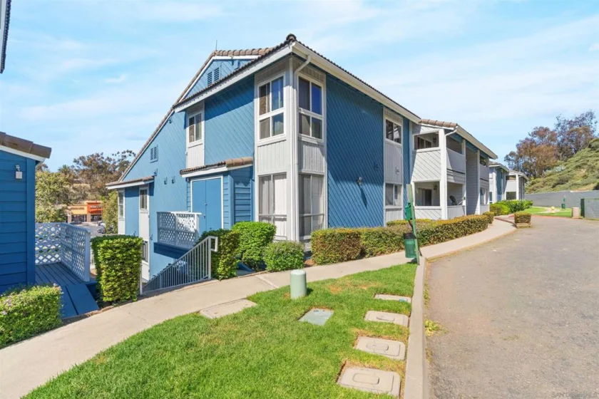 560 Telegraph Canyon #A photo 8