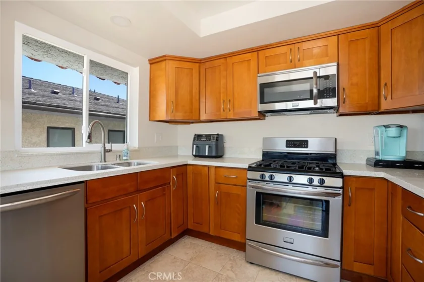 765 W 26th Street #308 photo 6