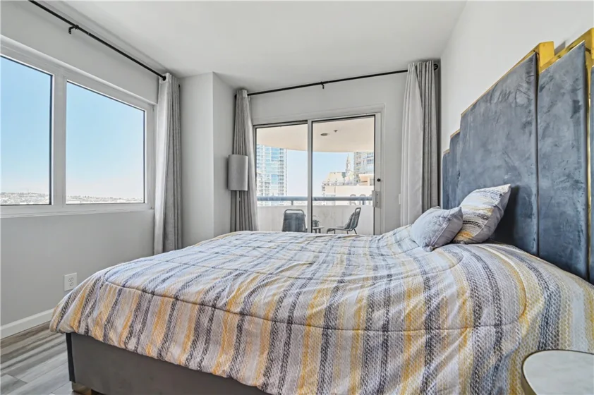 525 E Seaside Way #1109 photo 30