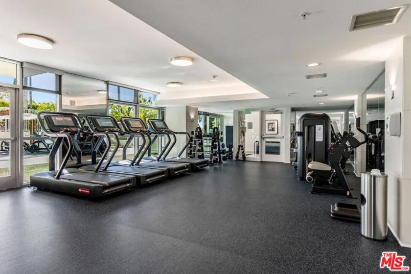 13700 Marina Pointe Drive #1016 photo 27
