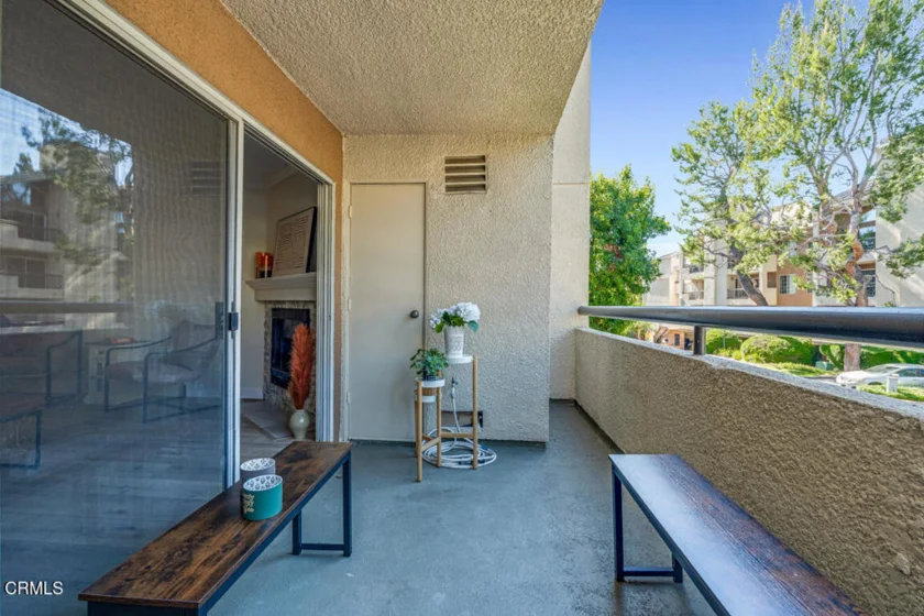 5500 Owensmouth Avenue #104 photo 20