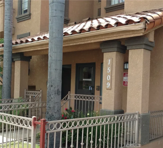 1509 Stanley Avenue #206 photo 1