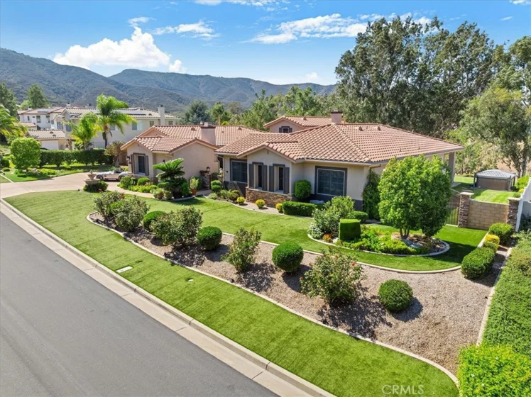 42926 Joshua Tree Court photo 4