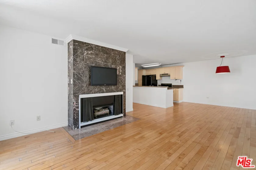 421 S La Fayette Park Place #617 photo 1