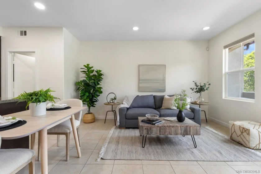 2104 Cosmo Way photo 10