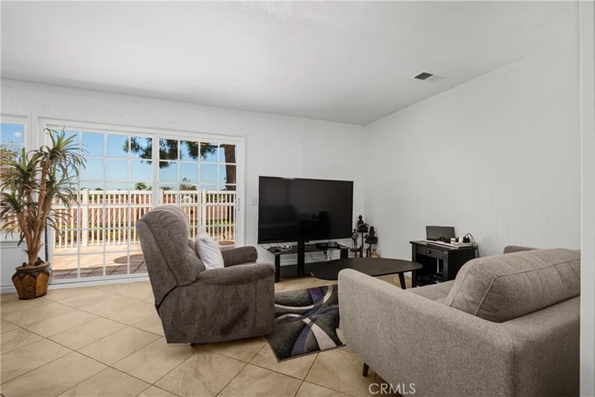 21211 Serra Vista photo 19