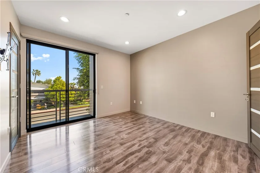 4485 Hazeltine Avenue #1 photo 27