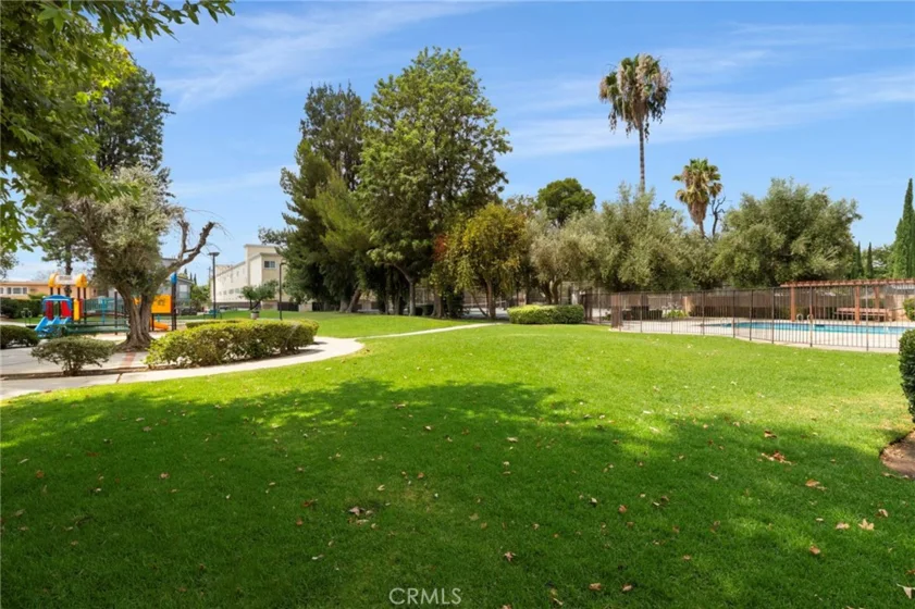 7641 Reseda Boulevard #126 photo 21
