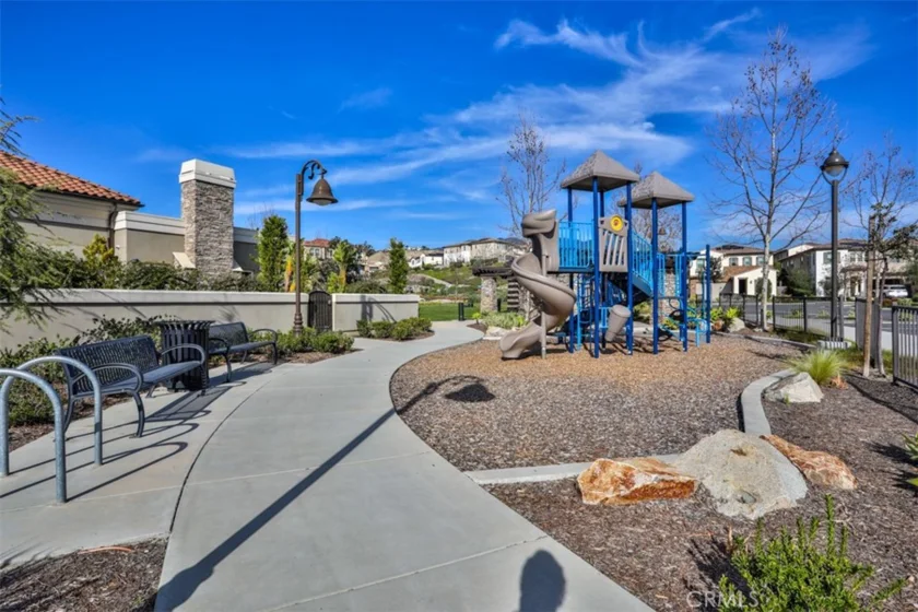 608 White Oaks photo 41