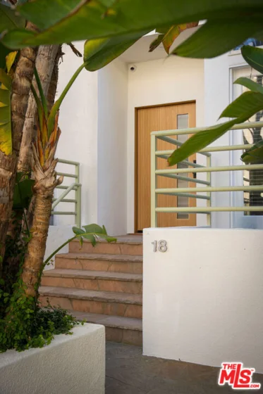 18 Voyage Street photo 37