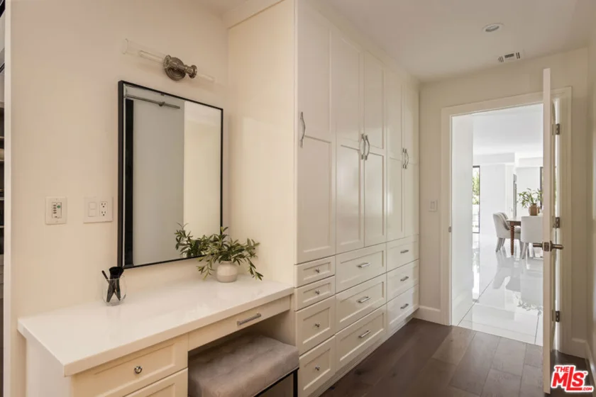 4460 Wilshire Boulevard #207 photo 43