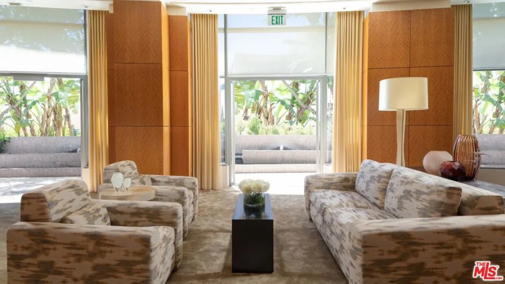 10776 Wilshire Boulevard #603 photo 35
