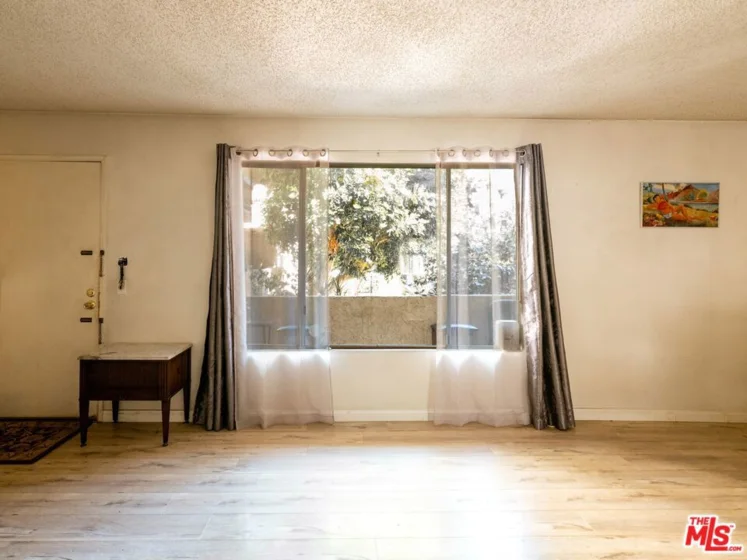 5055 Coldwater Canyon Avenue #114 photo 4