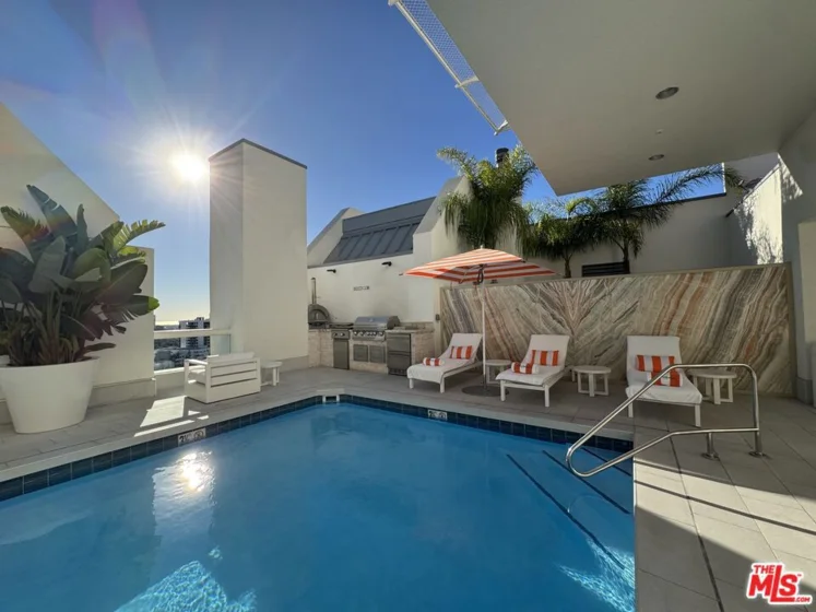 10520 Wilshire Boulevard #701 photo 31