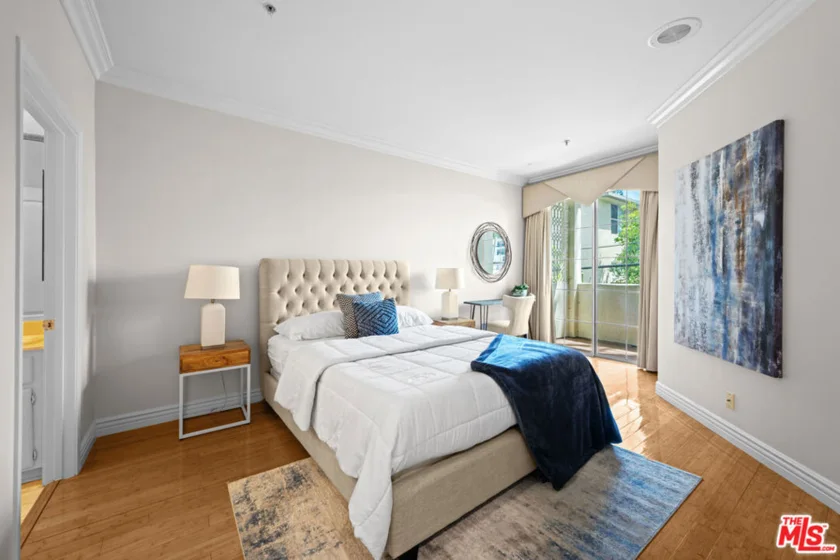 7218 Hillside Avenue #202 photo 11