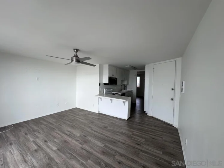 725 Redondo Court #22 photo 2