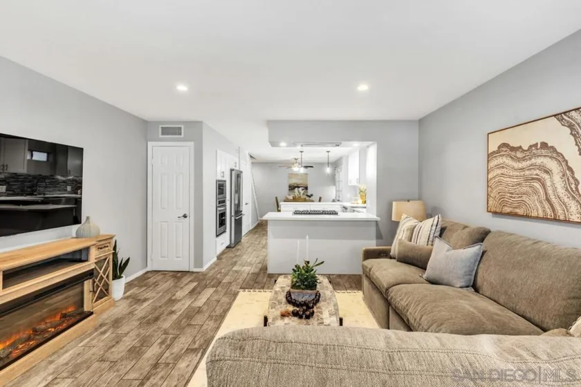 465 Orange Avenue photo 3