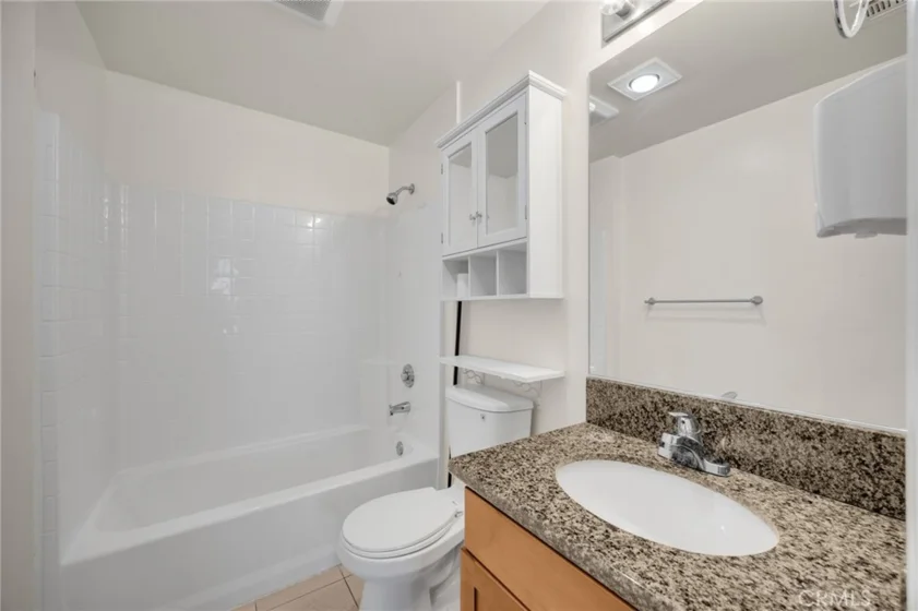 6938 Laurel Canyon #303 photo 7