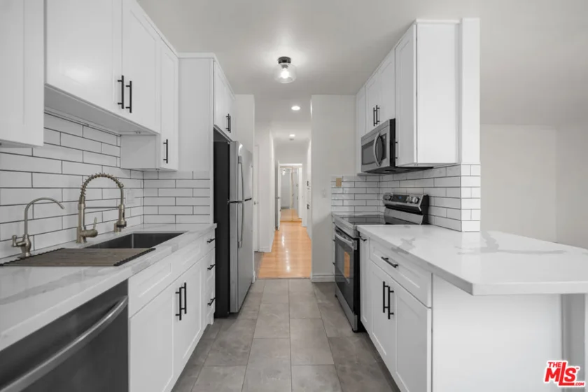 1485 E Wilson Avenue #L photo 6