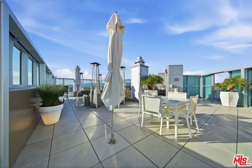 13700 Marina Pointe Drive #1219 photo 69